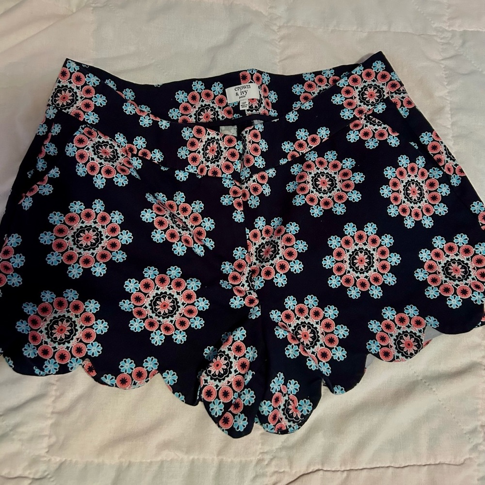 crown & ivy Scalloped Preppy Shorts